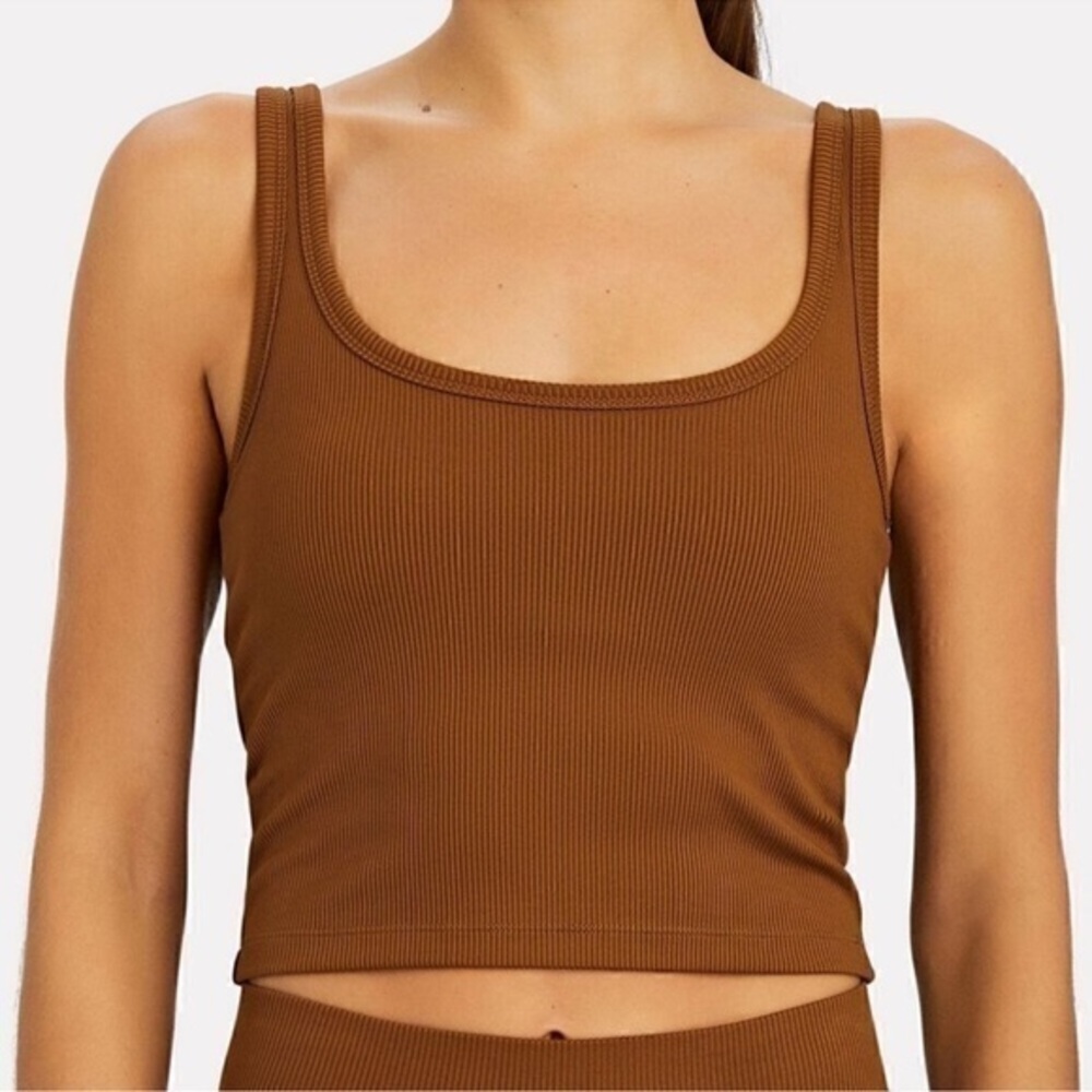 NYLORA Cropped Rib Knit Tank Top
